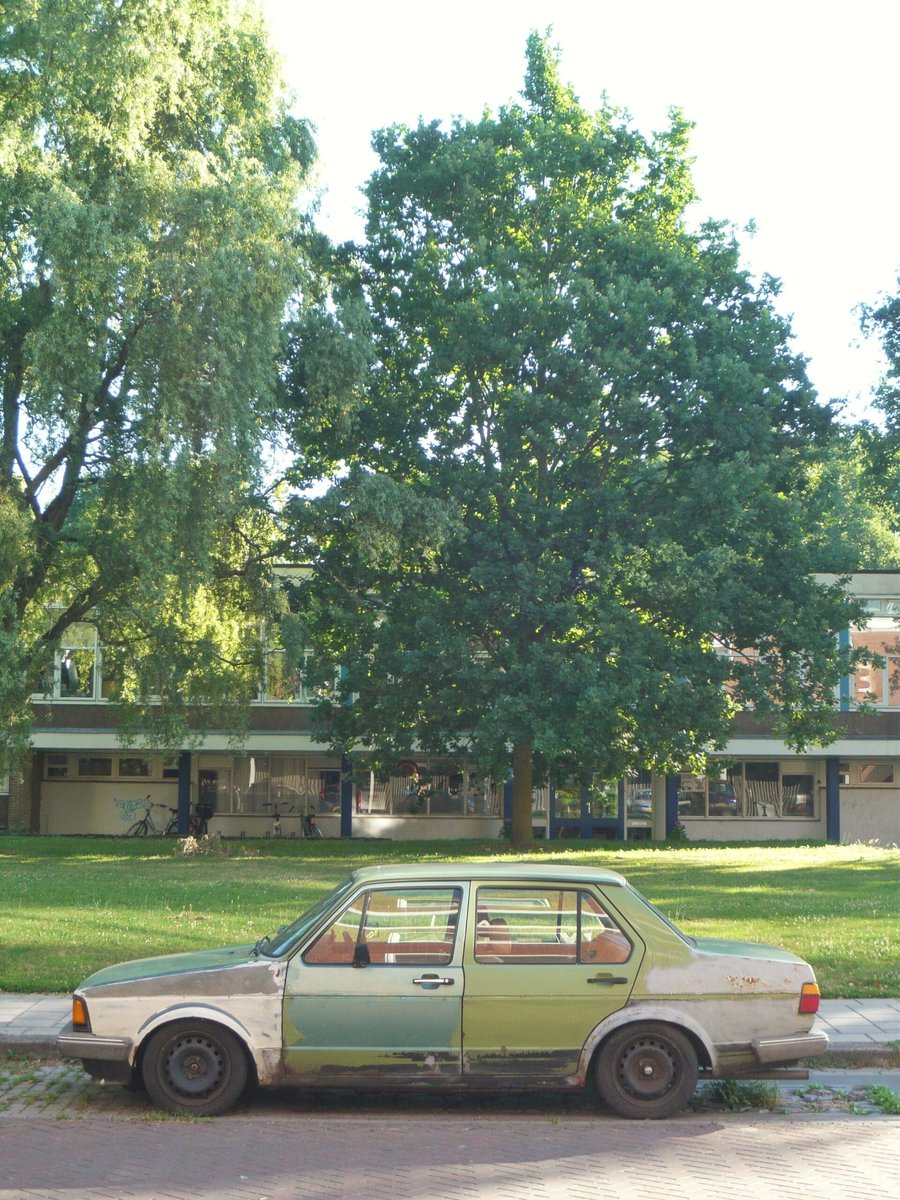 Camouflaged car, Weusthagstraat – Hengelo, the Netherlands