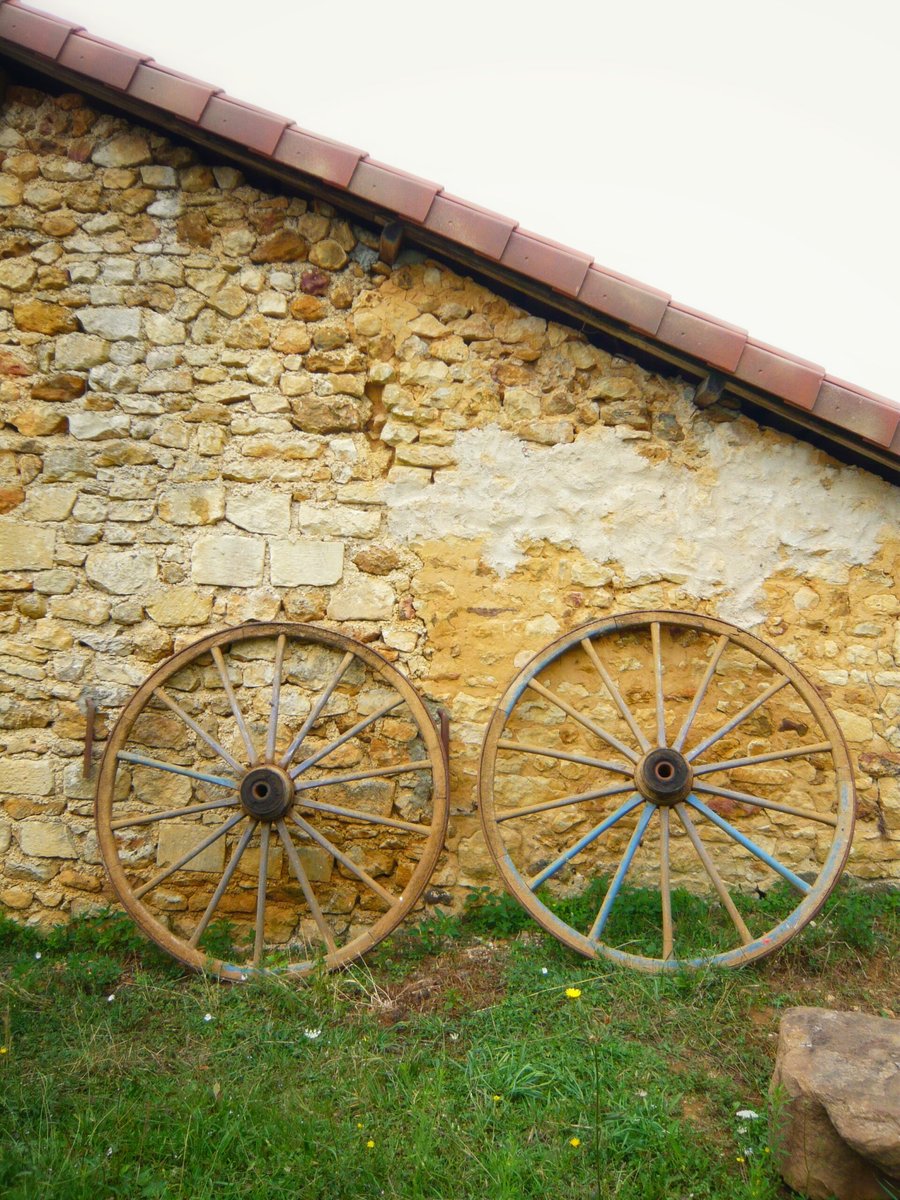 Walk in Javerlhac, France