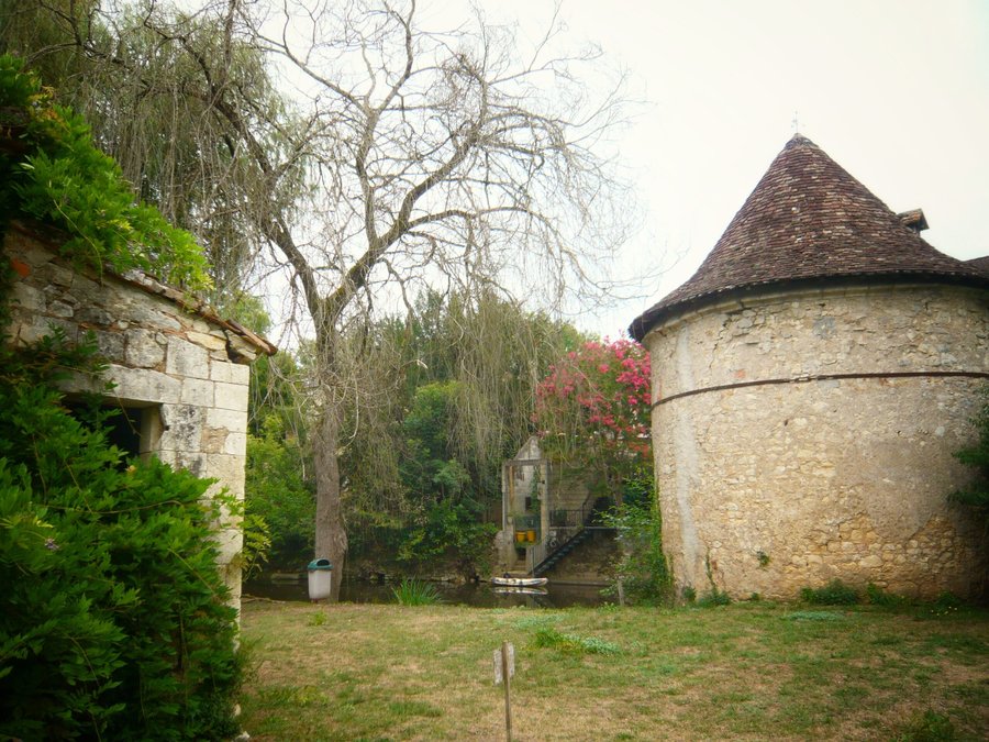 Walk in Javerlhac, France
