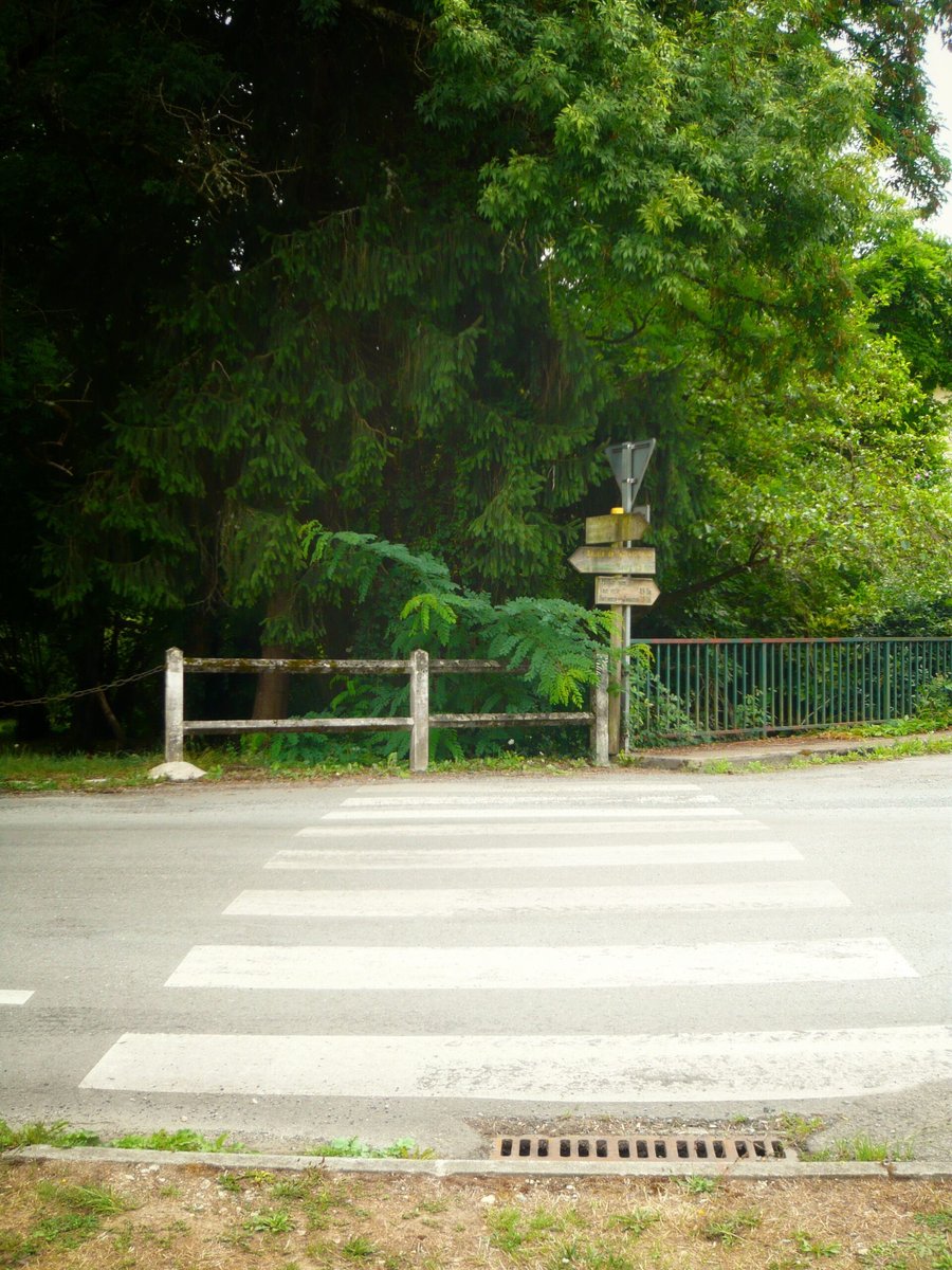 Walk in Javerlhac, France