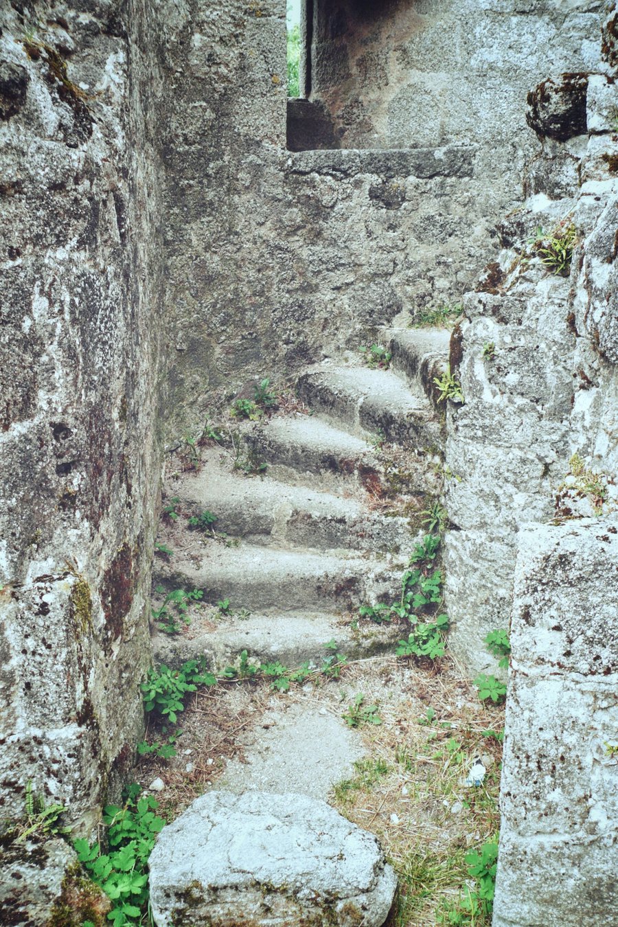 Château de Piégut – Piégut-Pluviers, France