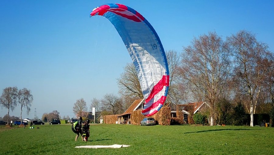 Paragliding – Stegerveld, the Netherlands