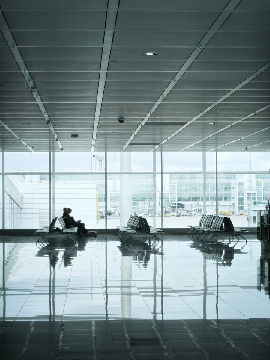Munchen & Schiphol Airport